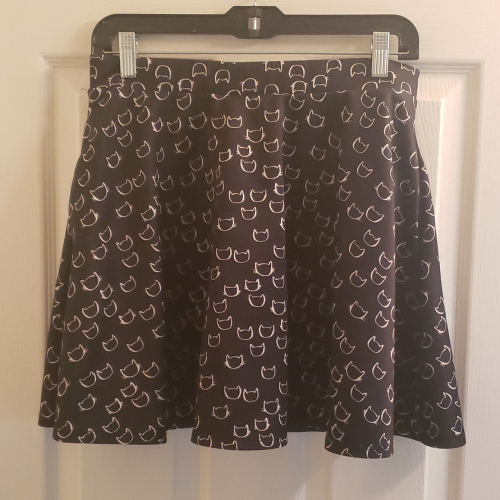 Hot Topic Cat Skirt Black & White Goth Medium